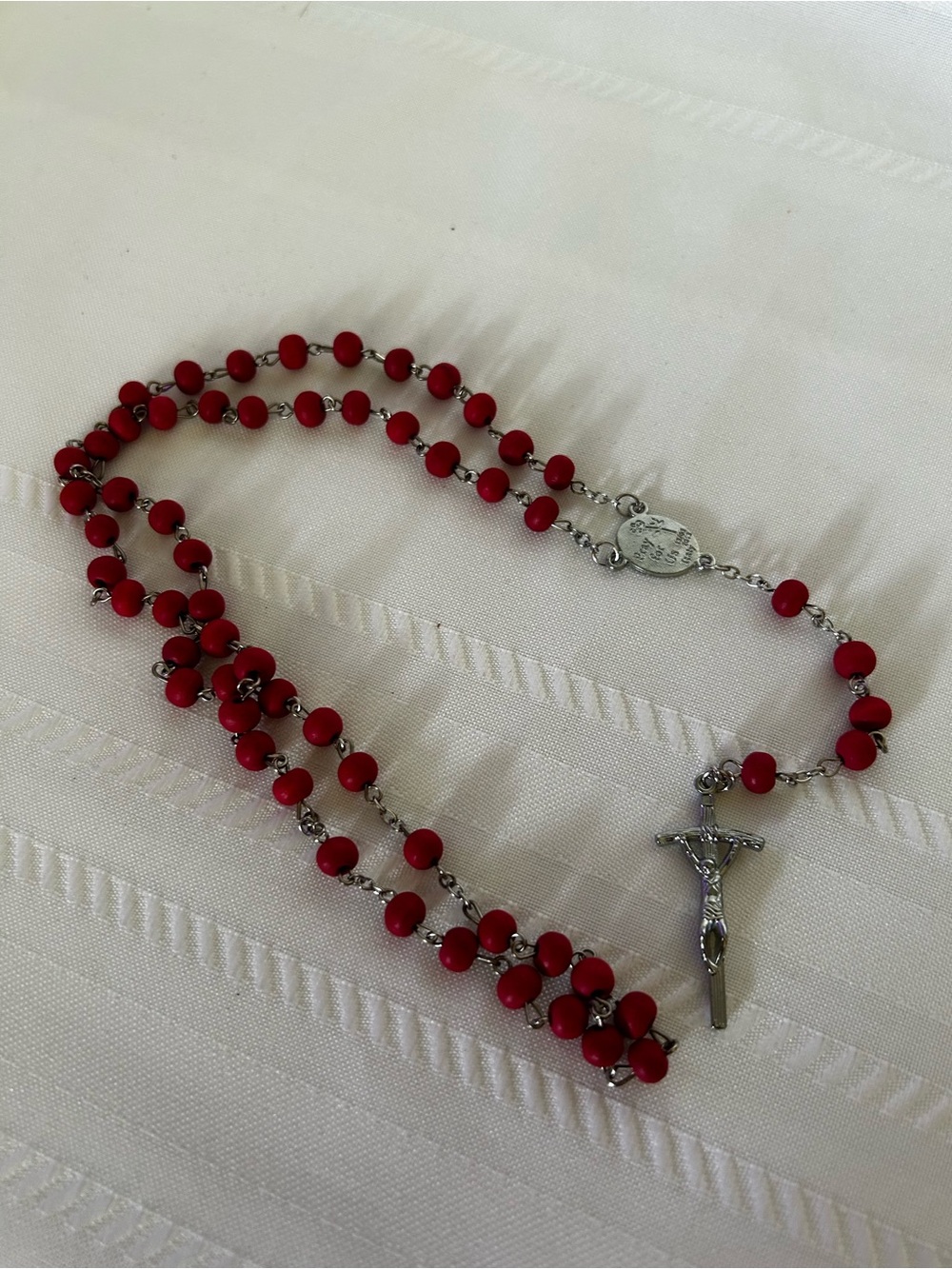 In Box Catholic Rose Scented Pope Francis Red Rosary Beads Silver Crucifix